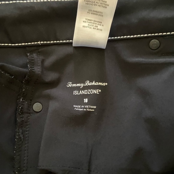 Tommy Bahama Women's Kira Cay IslandZone Golf Bermuda Shorts Size 16, Black, - Picture 5 of 9